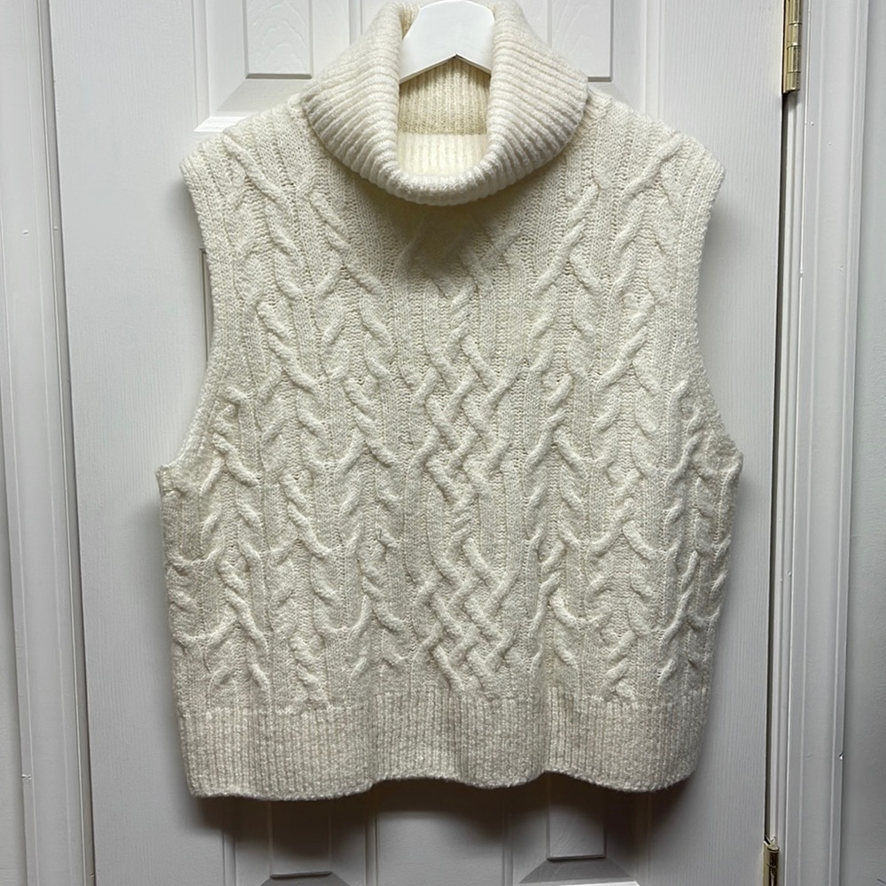Vince cableknit sleeveless sweater - size XL